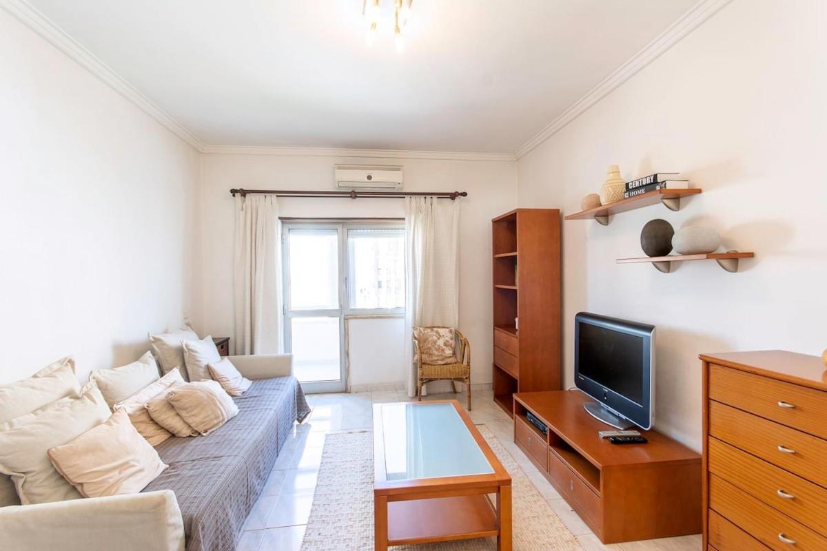 Cozy Peaceful Apartment In Almada By Innkeeper Extérieur photo